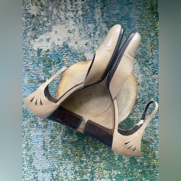 Vintage 90s Eitenne Aigner Vow tan leather ankle strap mary janes, size 8.5M - Picture 10 of 15